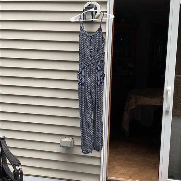 Beautiful multi patterned blue jump suite - Picture 2 of 3